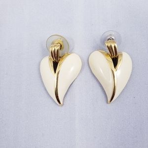 Heart earrings gold tone enamel pierced dangle